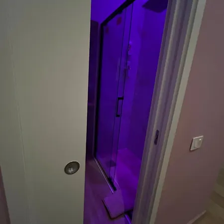 Luxury Glory Tower Napels