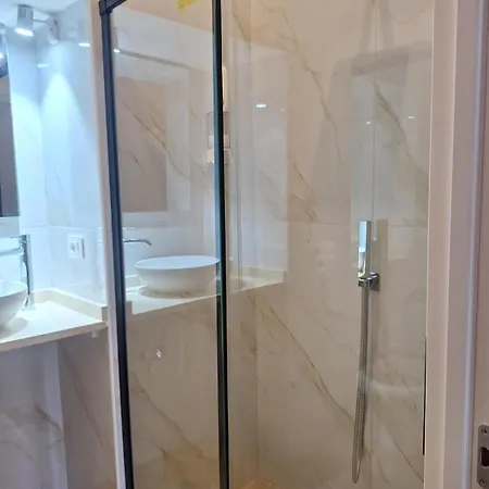 Luxury Glory Tower 4* Nápoles