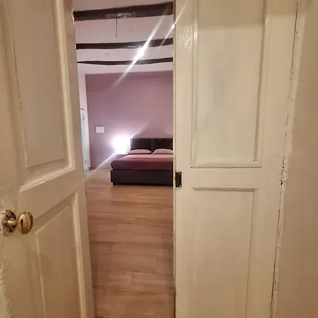 Luxury Glory Tower נאפולי