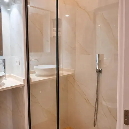 Affittacamere Luxury Glory Tower 4*