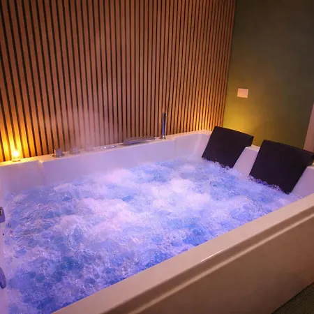 Penzion Luxury Glory Tower 4*