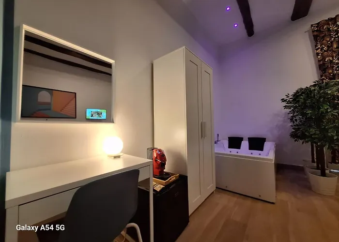 Luxury Glory Tower Naples